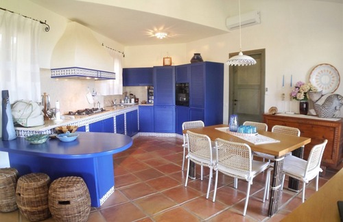 Chia Villa | Exclusive Villa with Sea View in Chia, 3 double bedrooms and 3 bathrooms.