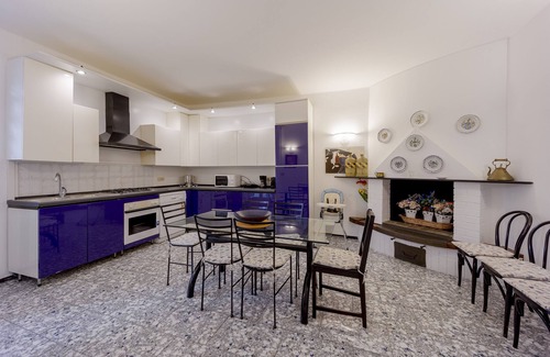 Sanremo Apartment | Exclusive villaapartment in residential area close to the sandy beaches six beds
