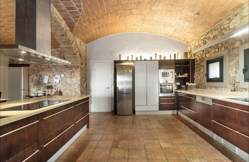 Cabrils House | Exclusive XV century Villa near Barcelona at 2 km. of the beach (free wifi)