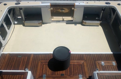 Lapa Boat Rental | Exclusive yacht Rental - 46Ft The most spacious in its category.