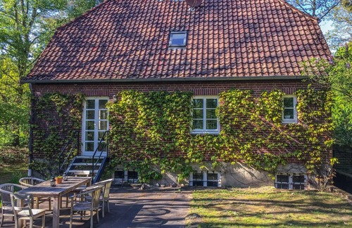 Soderstorf House | Exclusively and lovingly furnished "Forsthaus"