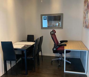 Fort York Apartment | Executive 1 Bedroom Condo sleeps 2