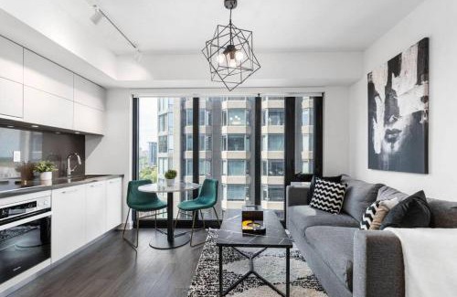Bloor-Yorkville House | Executive 1BR-1BA Condo in the heart of downtown