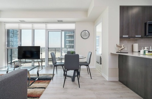 Hurontario Apartment | Executive 2BR-2Bath, Parking, Breathtaking View