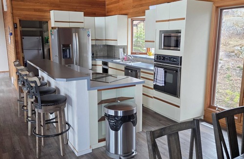 Northern Ontario Cottage | Executive Cottage Clearwater Bay LOTW for rent by the month