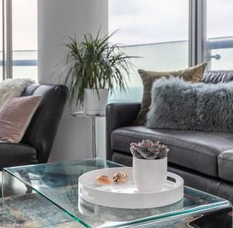 Toronto Entertainment District Apartment | Executive Corner Suite with Panoramic View