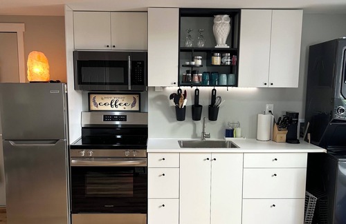Prince George House | Executive-Cozy-1BDR-College Heights Haven