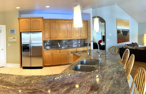 Draper House | Executive Family home in upscale area
