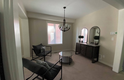 Bowmanville House | Executive Home Away From Home