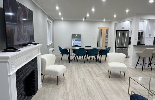 Seaton Village House | Executive home in Toronto Yorkville/Casaloma