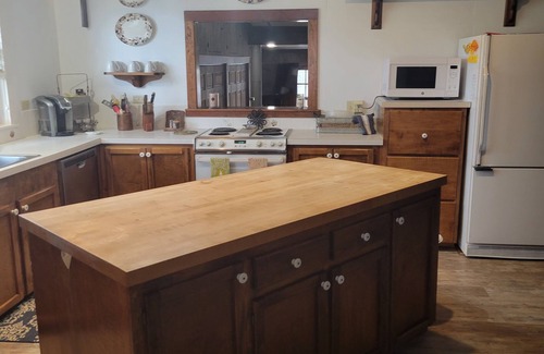 Milton House | Executive home with a country feel on a quiet dead end road