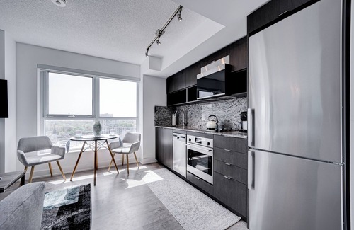 Six Points Condo | Executive Hotel-style Living on Bloor West, Toronto