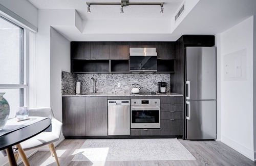 Six Points Condo | Executive Hotel-style Living on Bloor West, Toronto