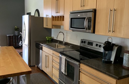 Meridianville Apartment | Executive Industrial Apartment at the Huntsville Executive Airport.