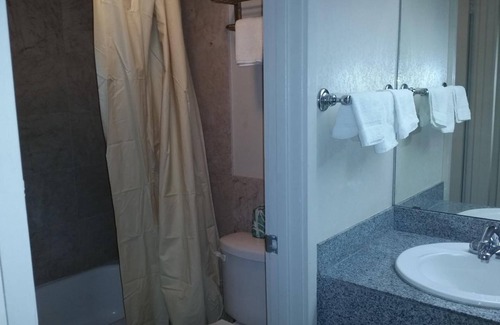 Waxahachie Hotel | Executive Inn and Suites Waxahachie