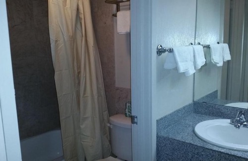 Waxahachie Hotel | Executive Inn and Suites Waxahachie