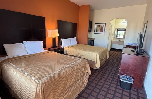 Pittsburg Hotel | Executive Inn & Suites