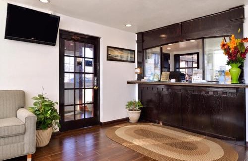 Edmond Hotel | Executive Inn