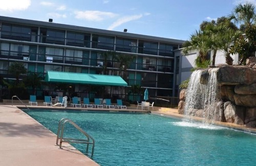 Altamonte Springs Apartment | Executive King Room Near Cranes Roost Park ORL