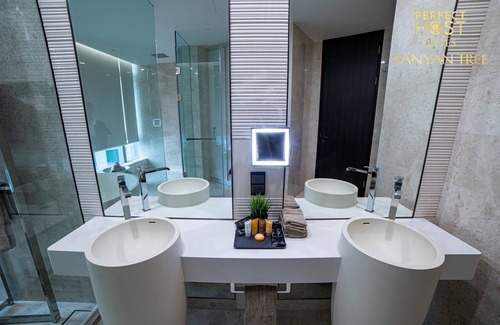 Golden Triangle Apartment | Executive King Ph Suites at Banyan Tree -2
