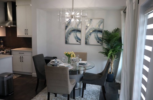 Leduc County House | Executive Modern Family Haven short stays