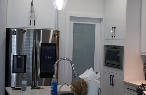 Leduc County House | Executive Modern Family Haven short stays