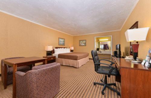 Elk City Hotel | Executive Plus Inn and Suites