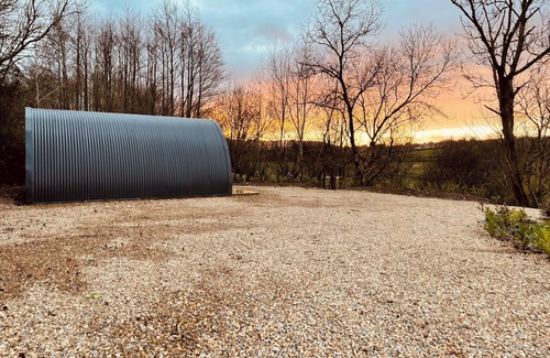 Watch House Village Cabin | Executive Pod and Jacuzzi by the river, in Co.Wexford