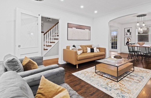 East York House | Executive Rental - Downtown Toronto