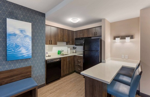 Gateway Hotel | Executive Residency by Best Western Toronto-Mississauga