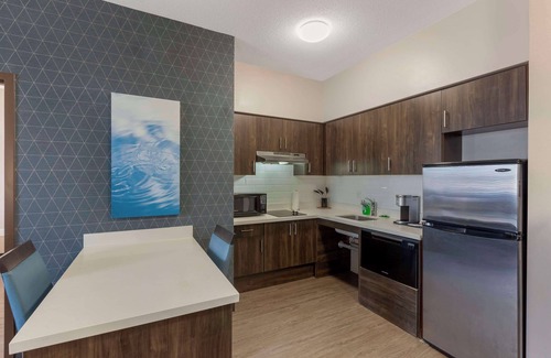 Gateway Hotel | Executive Residency by Best Western Toronto-Mississauga