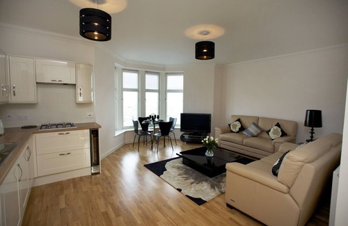 Banff House | Executive Self Catering Holiday Townhouse with excellent sea view