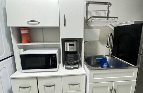 Rognel Heights Condo | Executive Suite at Uplands