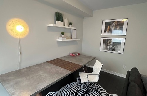 Brampton House | Executive Townhome on Ravine wood lot
