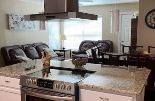 Shearer Hills - Ridgeview House | exelente casa completa a 5 min del aeropuerto y north star mall