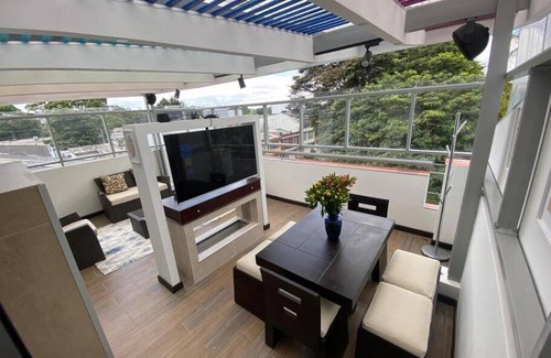 Engativa Apartment | Exelente y acogedora terraza!