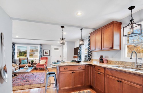 Old Saybrook Center House | Exhale at Old Saybrook's Chic Retreat!
