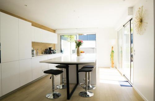 Orgeval House | EXIGEHOME - Chambre d'hôte avec jacuzzi et jardin paysagé, partagé