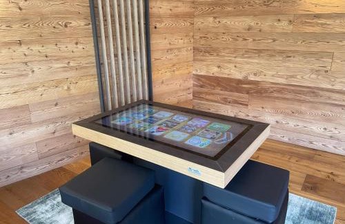 Hinterzarten Apartment | Exklusive King Suite mit Game Table in Hinterzarten