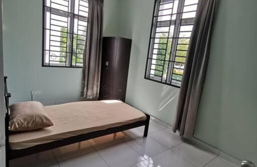 Bukit Indah Villa | Exotic Homestay-Corner 2-storey Park View Bukit Indah