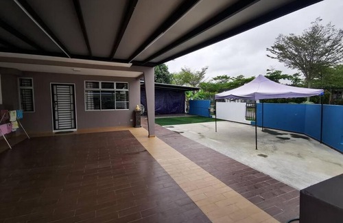 Bukit Indah Villa | Exotic Homestay-Corner 2-storey Park View Bukit Indah