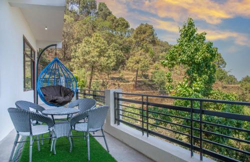 Dharampur Apartment | Exotic Stays I 2bhk Forest View Kasauli l Serviced Apts I Best Seller I Vacations I Family Events I Sky Bonfire I Kasauli