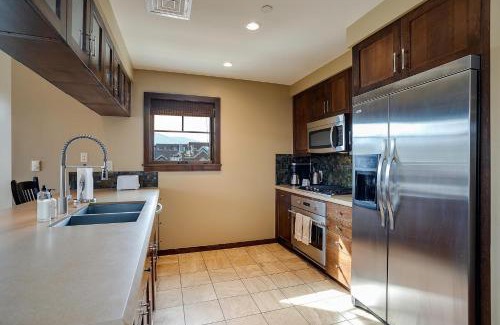 Downtown Steamboat Springs House | Expansive Luxury Condo - Downtown - Summer AC