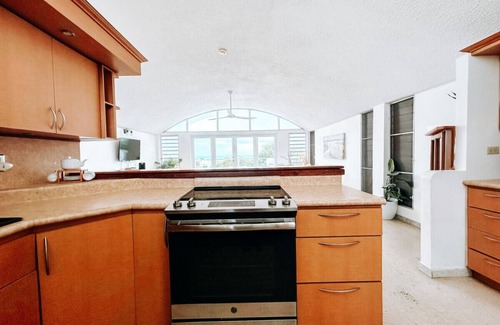 Demajagua House | Expansive Ocean-View Retreat with Spacious Balcony