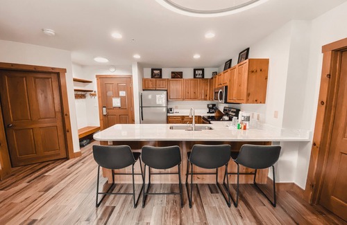 Mountain House House | Expedition Station 8607 by SummitCove Vacation Lodging