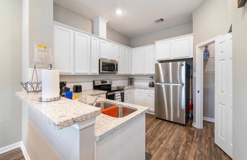 Humble House | Experience a First Class Stay - 2 BDRM
