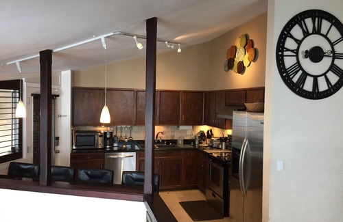 Golden House | Experience a Relaxing Retreat at Lookout Mountain Lodge