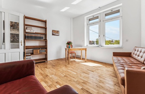 Karlsruhe City Centre Apartment | Experience a successful vacation in this charming vacation apartment in the heart of Karlsruhe.