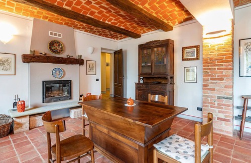 Belveglio House | Experience a vacation in Piedmont in this vacation home with panoramic view in Belveglio.