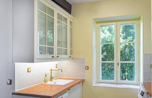 Ocquerre Apartment | Experience an exceptional vacation in a renovated watchtower with outdoor pool.